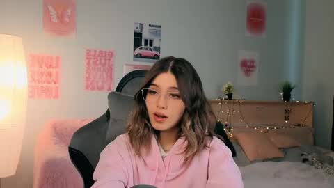 Sara online show from May 1, 2026, 1:37 pm