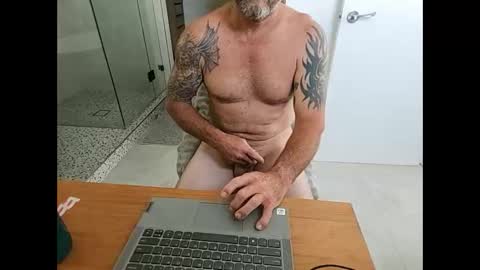 Snapshot of surfdog2908 chatting on February 19, 2025, 2:23 am surfdog2908 online show from February 19, 2025, 2:23 am