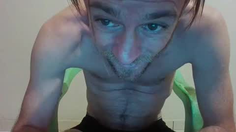 Snapshot of surfsup34 chatting on January 7, 2025, 12:55 am surfsup34 online show from January 7, 2025, 12:55 am