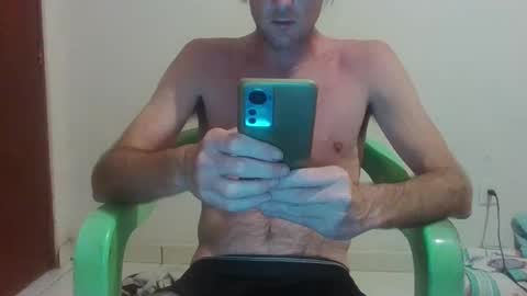 Snapshot of surfsup34 chatting on March 2, 2025, 5:01 am surfsup34 online show from March 2, 2025, 5:01 am