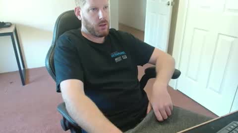 Snapshot of surge_0 chatting on October 18, 2025, 11:38 pm surge_0 online show from October 18, 2025, 11:38 pm