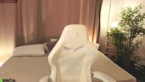 Annie online show from April 18, 2026, 2:48 am