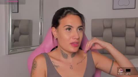 Susan online show from September 12, 2025, 8:20 pm