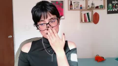 Snapshot of susana_w chatting on June 17, 2026, 8:32 pm susana_w online show from June 17, 2026, 8:32 pm