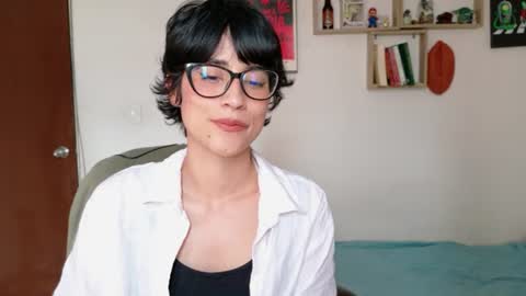 Snapshot of susana_w chatting on July 17, 2026, 6:35 pm susana_w online show from July 17, 2026, 6:35 pm