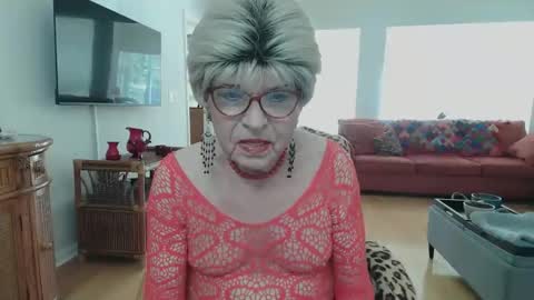 Snapshot of susanandlisa chatting on March 27, 2026, 5:34 pm sexualsusan online show from March 27, 2026, 5:34 pm