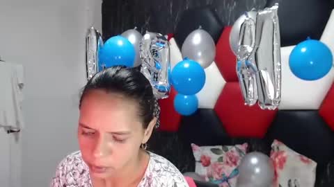 susanleroy online show from December 19, 2024, 3:07 am