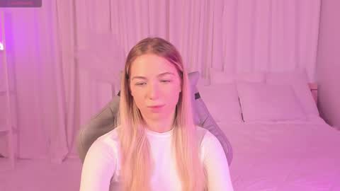 Susan online show from December 2, 2025, 4:40 am