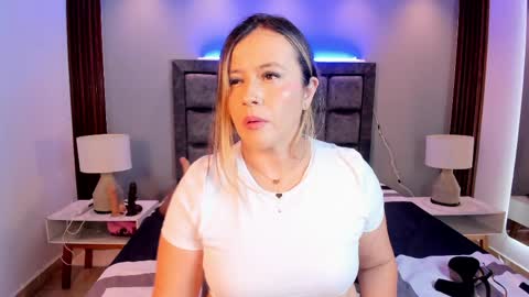 Snapshot of susann_ross chatting on May 5, 2026, 10:45 am Susan Everyday From 0530 to 1430 Col Time online show from May 5, 2026, 10:45 am