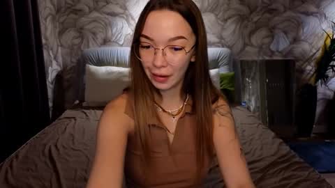 Snapshot of susannjohnson chatting on October 19, 2025, 12:44 am susannjohnson online show from October 19, 2025, 12:44 am