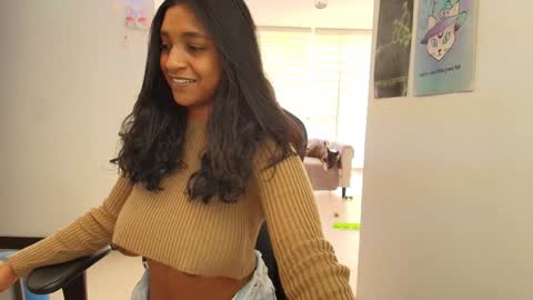 Andrea - Migue online show from February 7, 2025, 2:58 pm