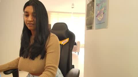 Andrea - Migue online show from February 16, 2025, 3:59 pm