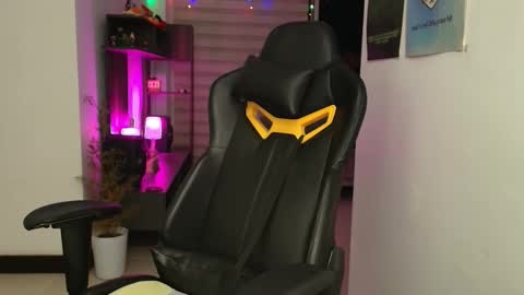 Susan Rhodes online show from December 20, 2025, 1:45 am