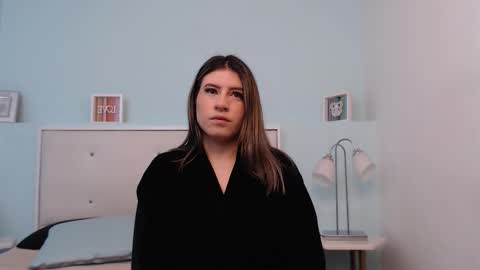 susanwilliams_ online show from March 5, 2026, 11:06 am