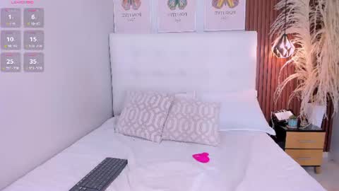 Snapshot of susie_thomsonn chatting on June 25, 2026, 5:12 am susie online show from June 25, 2026, 5:12 am