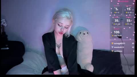 Sue online show from September 14, 2025, 9:25 pm