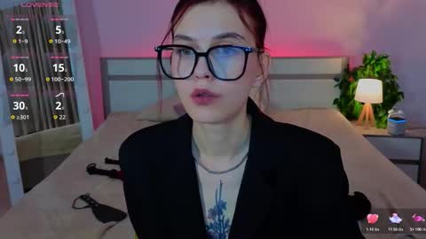 Snapshot of susiemorris chatting on November 10, 2025, 9:41 am Susie online show from November 10, 2025, 9:41 am