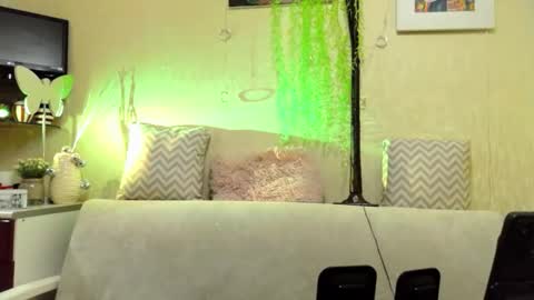 SusiexNoreen online show from March 22, 2026, 4:05 am