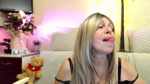 Snapshot of susiexnoreen chatting on July 5, 2026, 4:52 am SusiexNoreen online show from July 5, 2026, 4:52 am