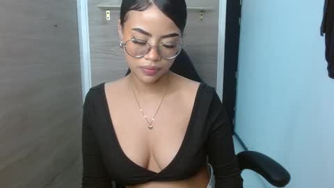 Susan online show from February 19, 2025, 6:00 pm