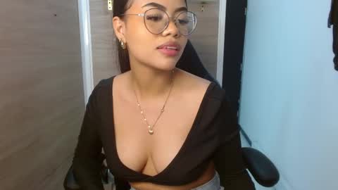 Susan online show from February 19, 2025, 9:03 pm