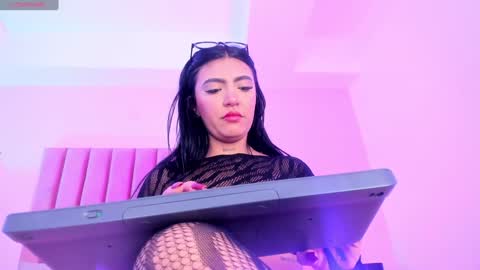 Snapshot of sussan_nicolle1 chatting on January 31, 2025, 6:03 pm Sussan Nicole online show from January 31, 2025, 6:03 pm