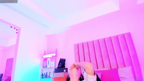 Snapshot of sussan_nicolle1 chatting on February 6, 2025, 3:20 pm Sussan Nicole online show from February 6, 2025, 3:20 pm