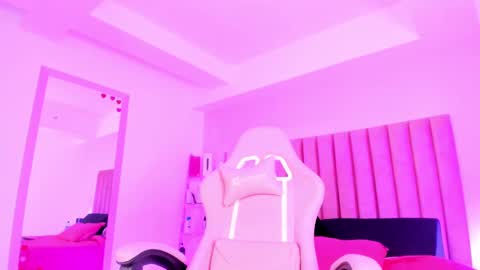 Snapshot of sussan_nicolle1 chatting on October 17, 2025, 12:19 pm Sussan Nicole online show from October 17, 2025, 12:19 pm