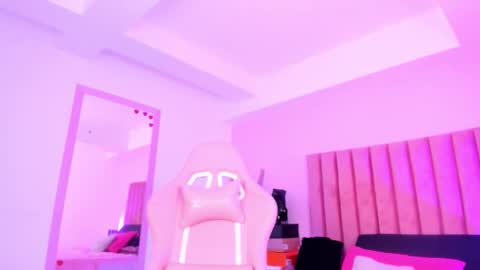 Snapshot of sussan_nicolle1 chatting on November 8, 2025, 12:16 pm Sussan Nicole online show from November 8, 2025, 12:16 pm