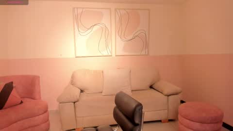 Sussan online show from February 26, 2025, 5:17 pm