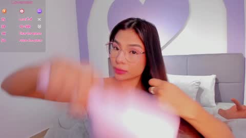 sussy_sweet4u online show from February 5, 2025, 8:21 am