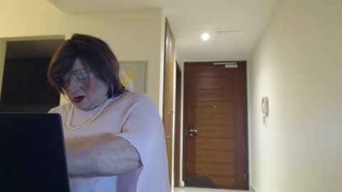 Snapshot of suzannebanci chatting on May 1, 2026, 6:34 pm My name is Sissy or more fully Suzanna Aprilia Maria Mariquita Catarina Chinita Banci. Soy una puta - que chimba ladybug online show from May 1, 2026, 6:34 pm