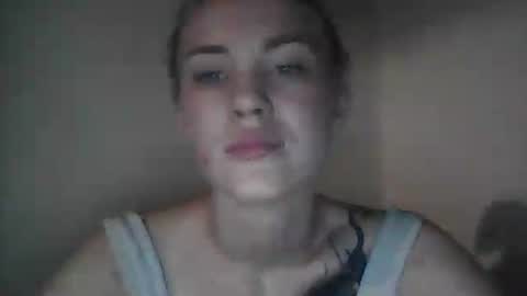 Snapshot of suzie_jenny chatting on July 2, 2026, 8:04 pm Suzie Jenny online show from July 2, 2026, 8:04 pm
