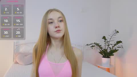 Suzi online show from October 3, 2025, 1:30 pm