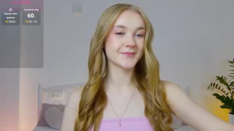 Suzi online show from November 15, 2025, 2:46 pm