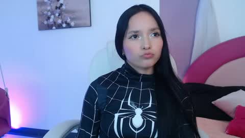 Susy  online show from May 17, 2026, 7:10 pm