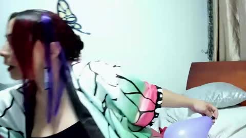 Suzy Amaya  online show from September 14, 2025, 11:59 pm