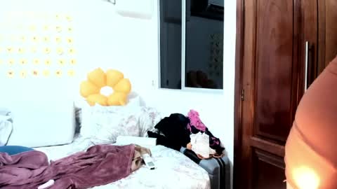 Suzy Amaya  online show from July 26, 2026, 3:04 am