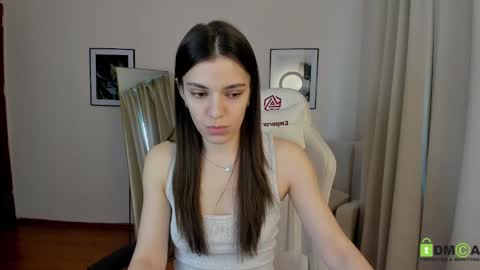 Suzy  next stream  Thursday Friday Saturday online show from February 1, 2025, 5:07 am