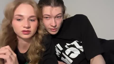 Denis and Mia online show from April 15, 2026, 12:23 pm