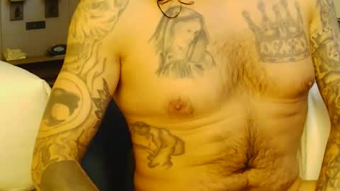 Snapshot of swansonlongfellow chatting on January 13, 2026, 1:38 pm swansonlongfellow online show from January 13, 2026, 1:38 pm