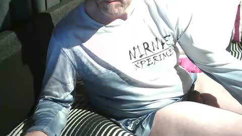 ArnSwart online show from September 27, 2025, 11:43 pm