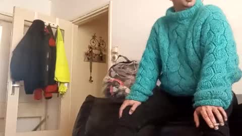 sweaterboy666 online show from October 1, 2025, 10:54 am