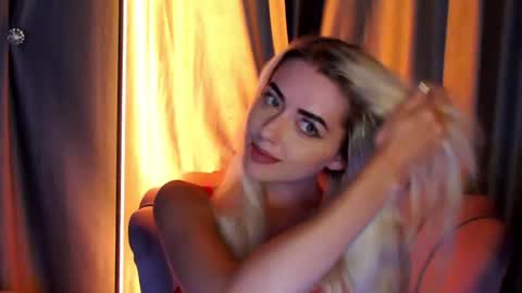 sweeet angelll online show from July 22, 2026, 9:50 pm
