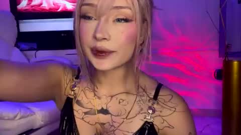 Snapshot of sweeetbabyy22 chatting on July 10, 2026, 8:07 am Valeria online show from July 10, 2026, 8:07 am