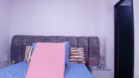 Debora  online show from November 19, 2025, 11:54 am