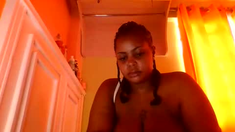 sweet52537 online show from February 18, 2026, 8:32 am