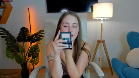 Sweet  Amily online show from September 19, 2025, 12:17 pm