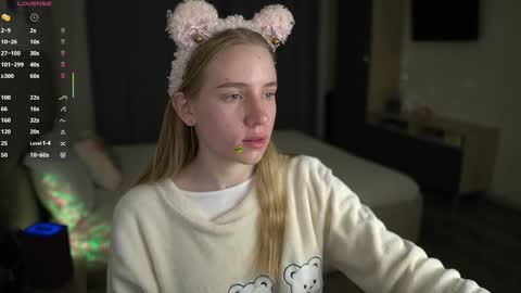 Snapshot of sweet__michelle chatting on November 7, 2025, 12:10 am Michelle online show from November 7, 2025, 12:10 am