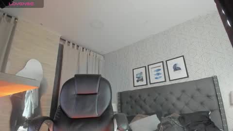 Vanessa online show from October 14, 2025, 12:00 am